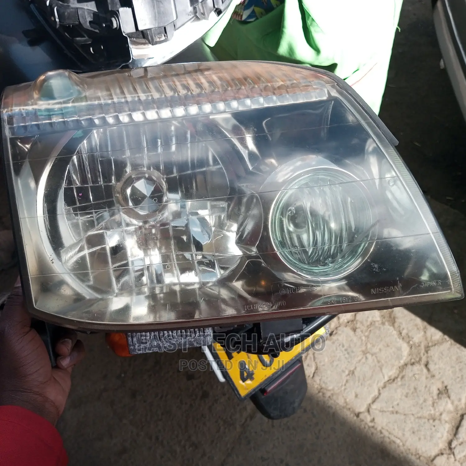 X Trail Nt30 Headlight (Xenon)