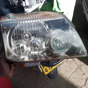 X Trail Nt30 Headlight (Xenon)