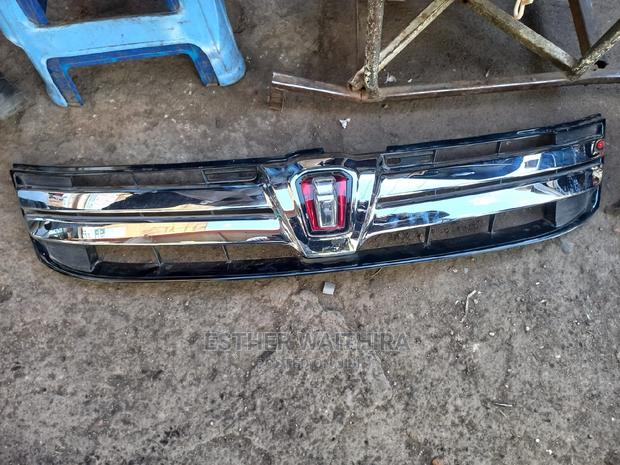 Toyota Isis Grill New Model