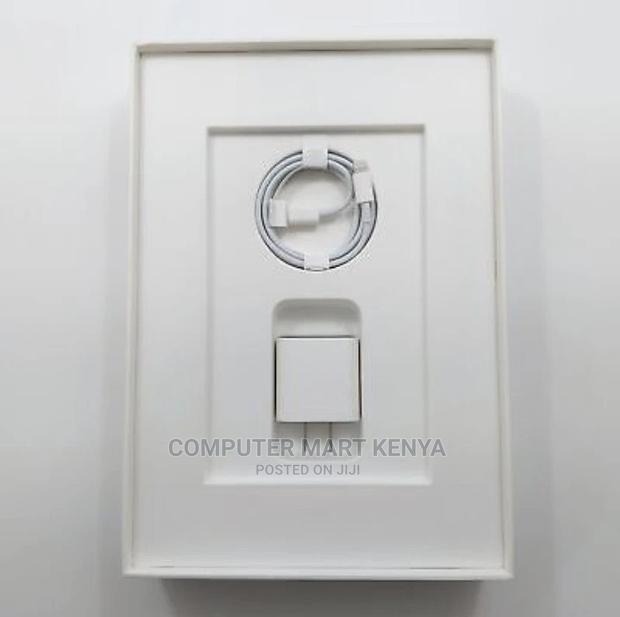 New Apple iPad 9.7 256 GB - main view