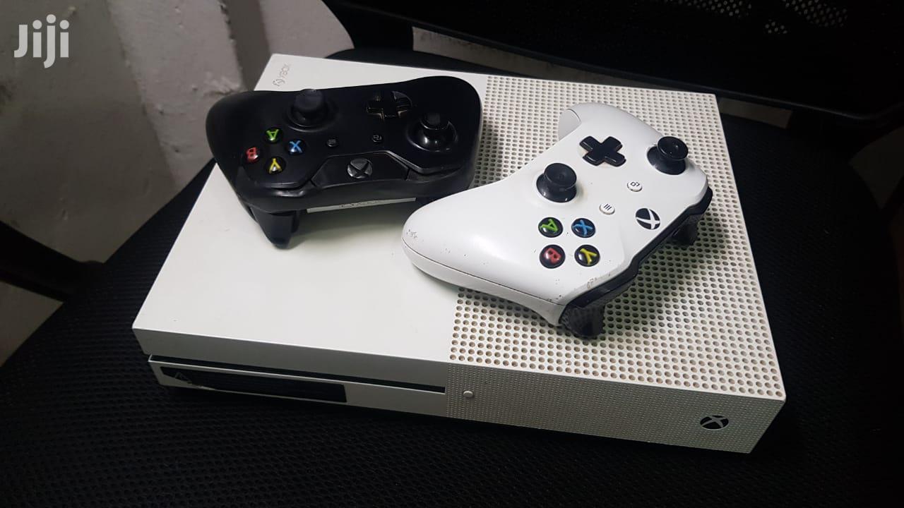 Xbox One S 1tb and Fifa 22 Disk Free