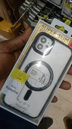 Black Edge Magsafe iPhone 11 Clear Back Case Cover