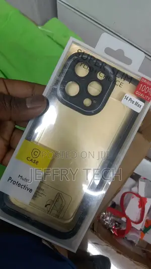 iPhone 14 Pro Max Cover - Soft Silicone Transparent