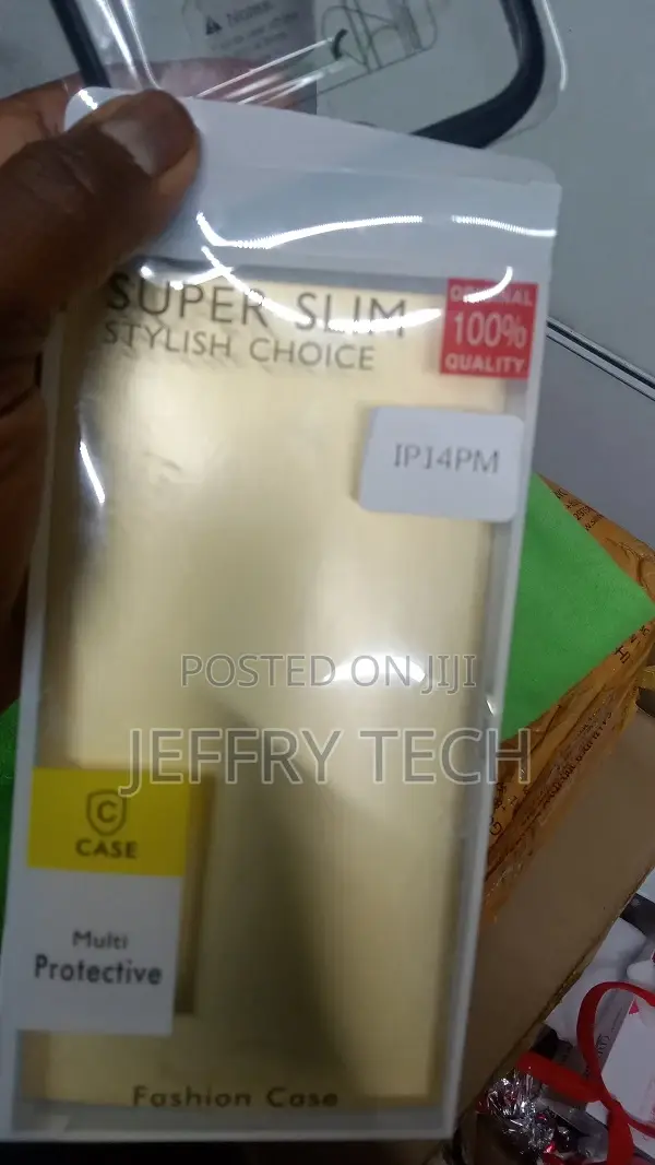 iPhone 14 Pro Max Cover - Transparent - Premium Transparent