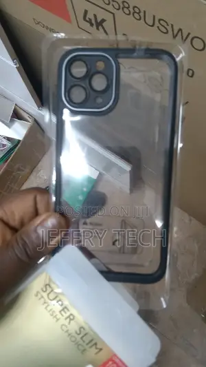 Transparent Fit iPhone 11 Pro Phone Case With Black Border