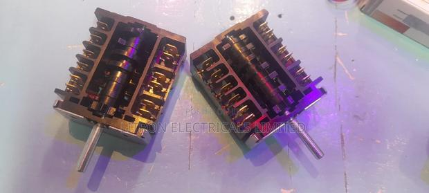Three Heat Switch/Oven Switch