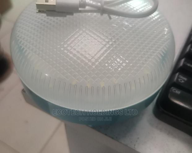 USB Outdoor Solar Light. - thumbnail 5