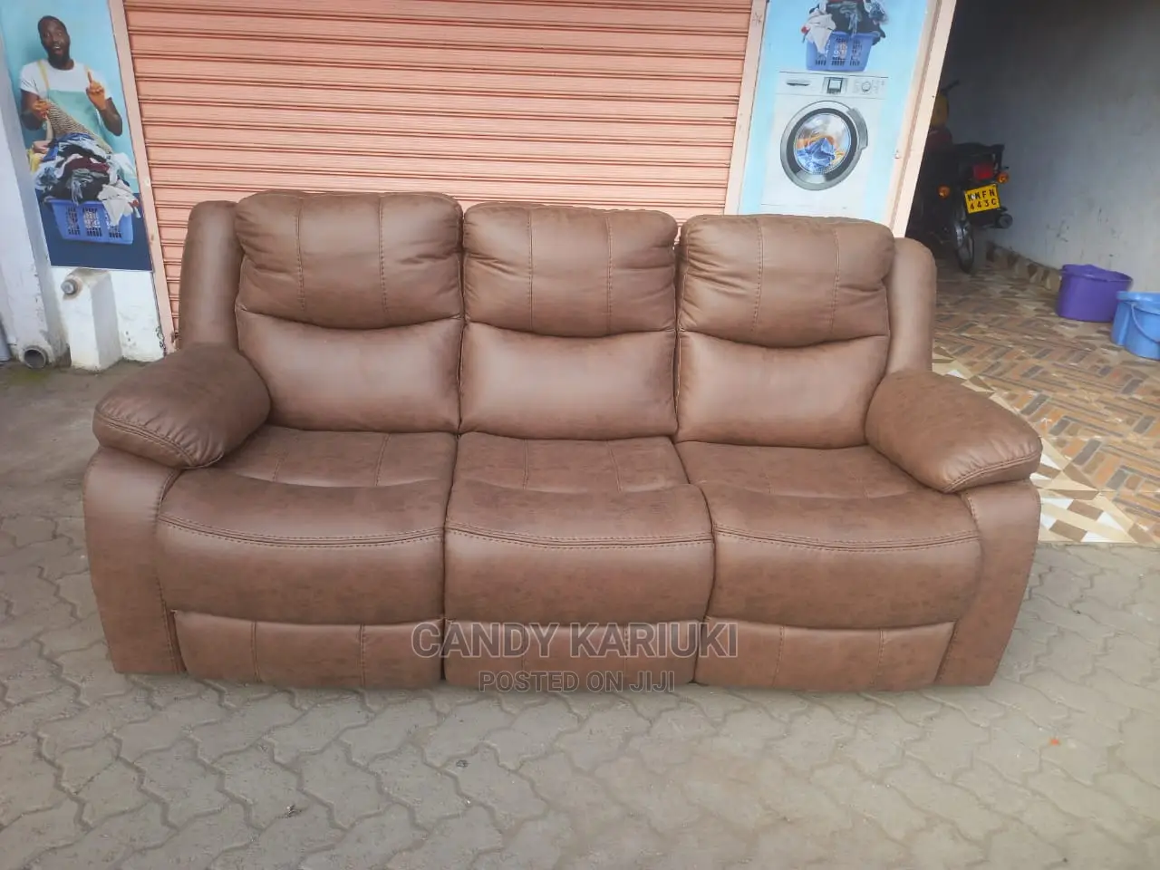 Spacious 3 Seater Recliner Sofa Set