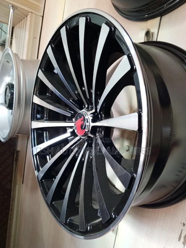 Black Silver Universal 15 Inch Rims 5 Stand