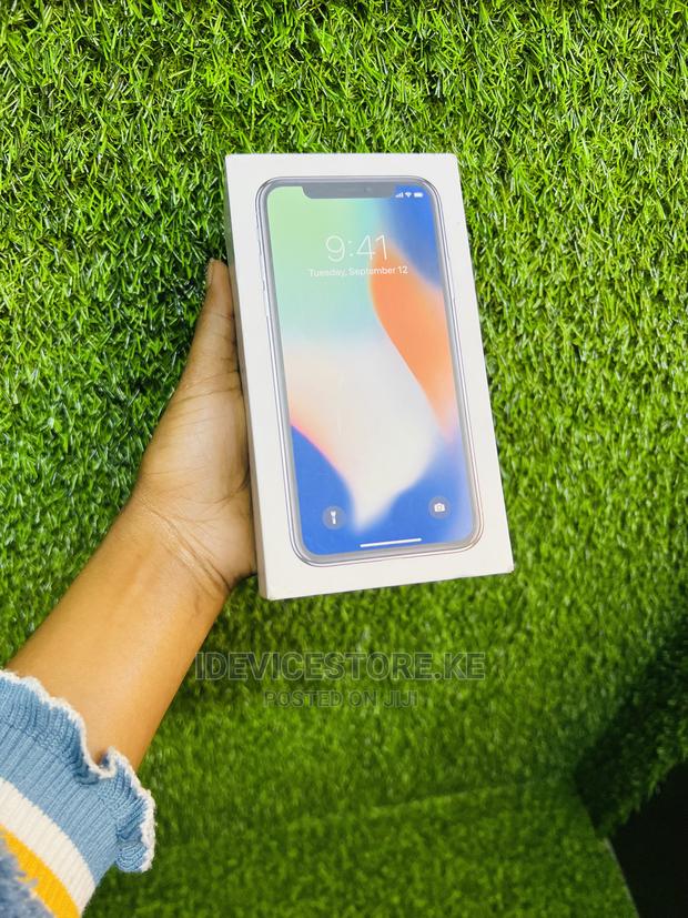 New Apple iPhone X 64 GB Silver - main view