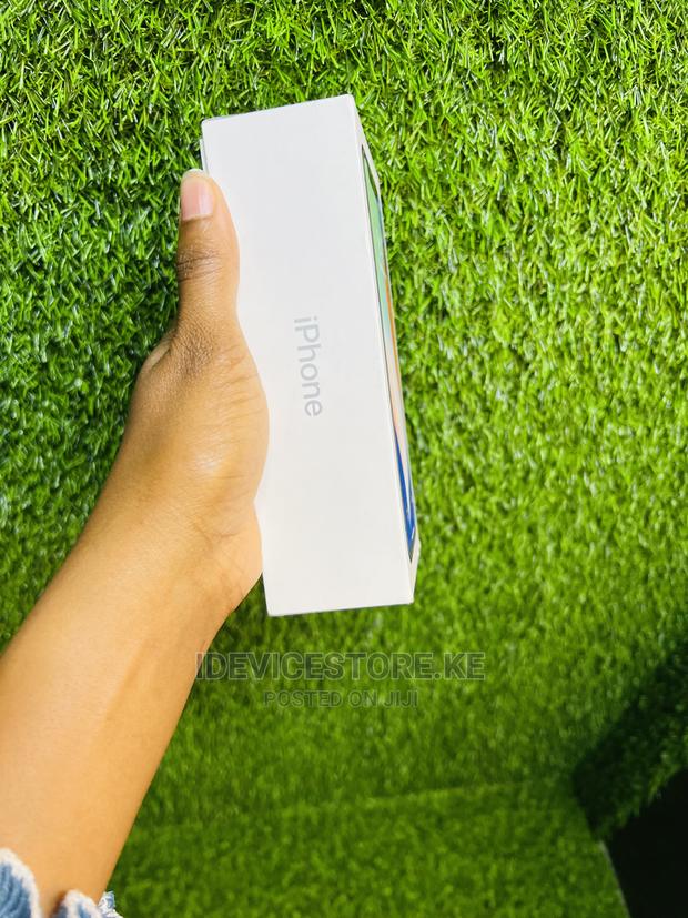 New Apple iPhone X 64 GB Silver - thumbnail 2