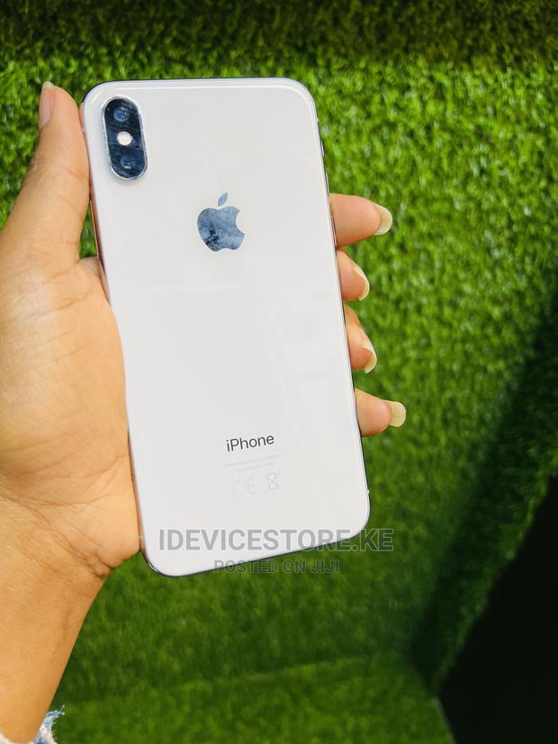 Apple iPhone X 256 GB Silver - main view