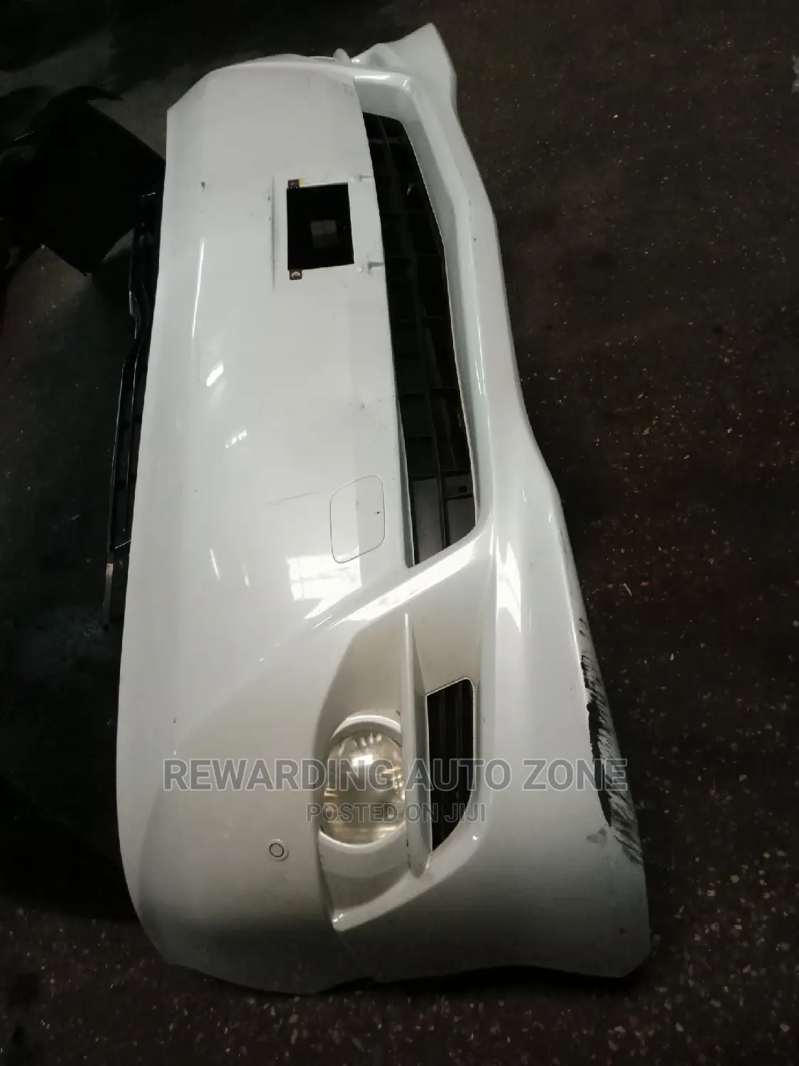 Alphard 2005 Front Bumper.