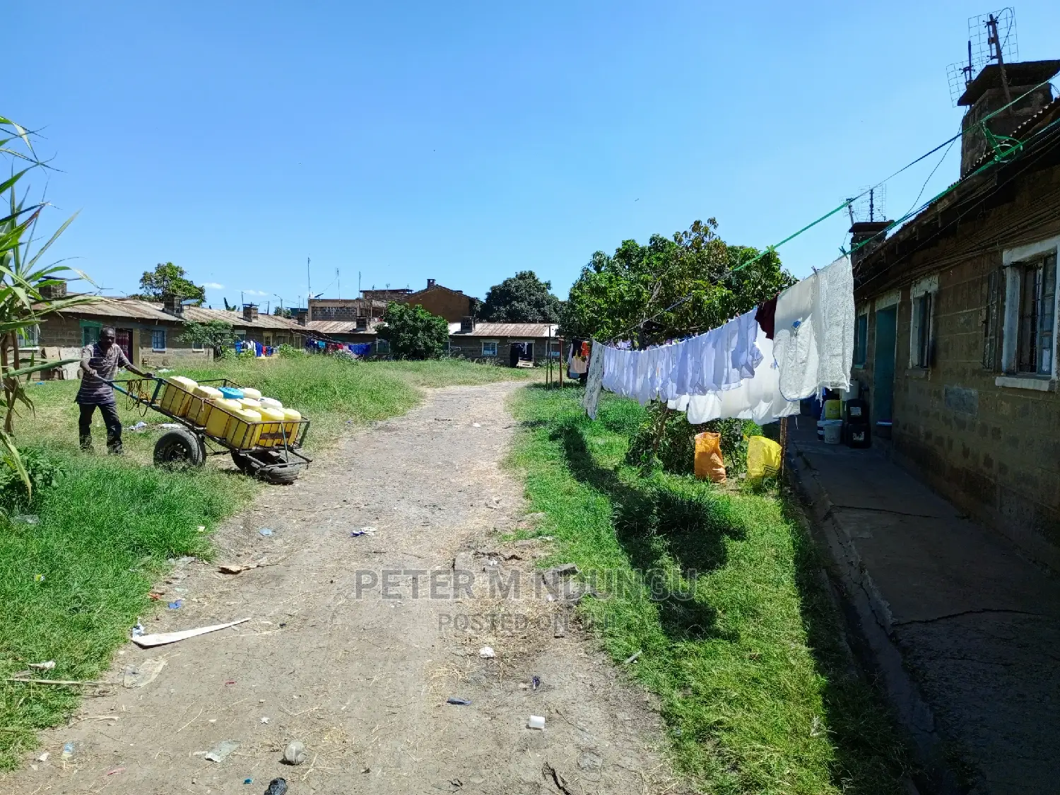 Nairobi;Jogoo Road- Prime 0.75 Acres on Sale, Corner Plot. Title