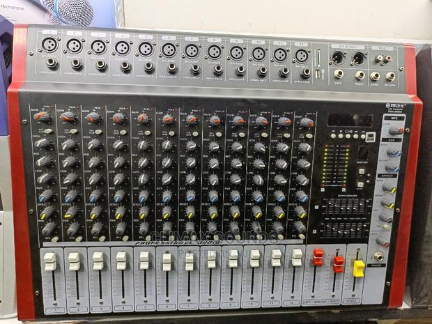 Powered Mixer 12 Channels Maxs