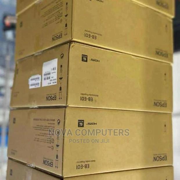 Epson EB-E01 Projectors - main view