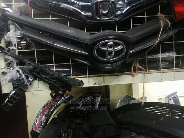 Auris 2012 Grille. - thumbnail 2