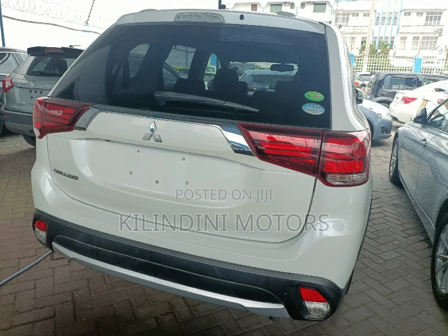 Mitsubishi Outlander 2018 White