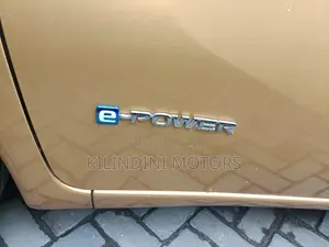 Nissan Note 2018 Gold