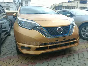 Nissan Note 2018 Gold