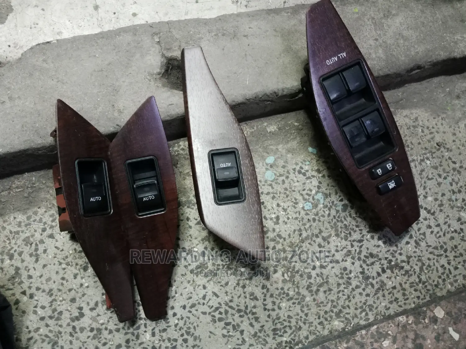 Premio/Allion 260 Set of 4 Door Switches.