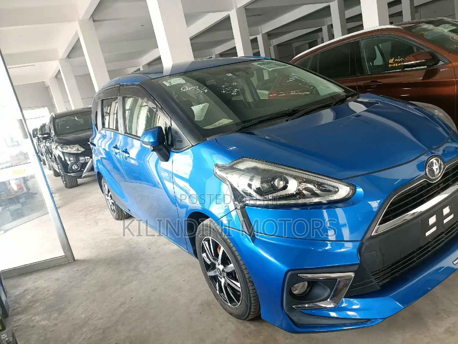 Toyota Sienta 2017 Blue