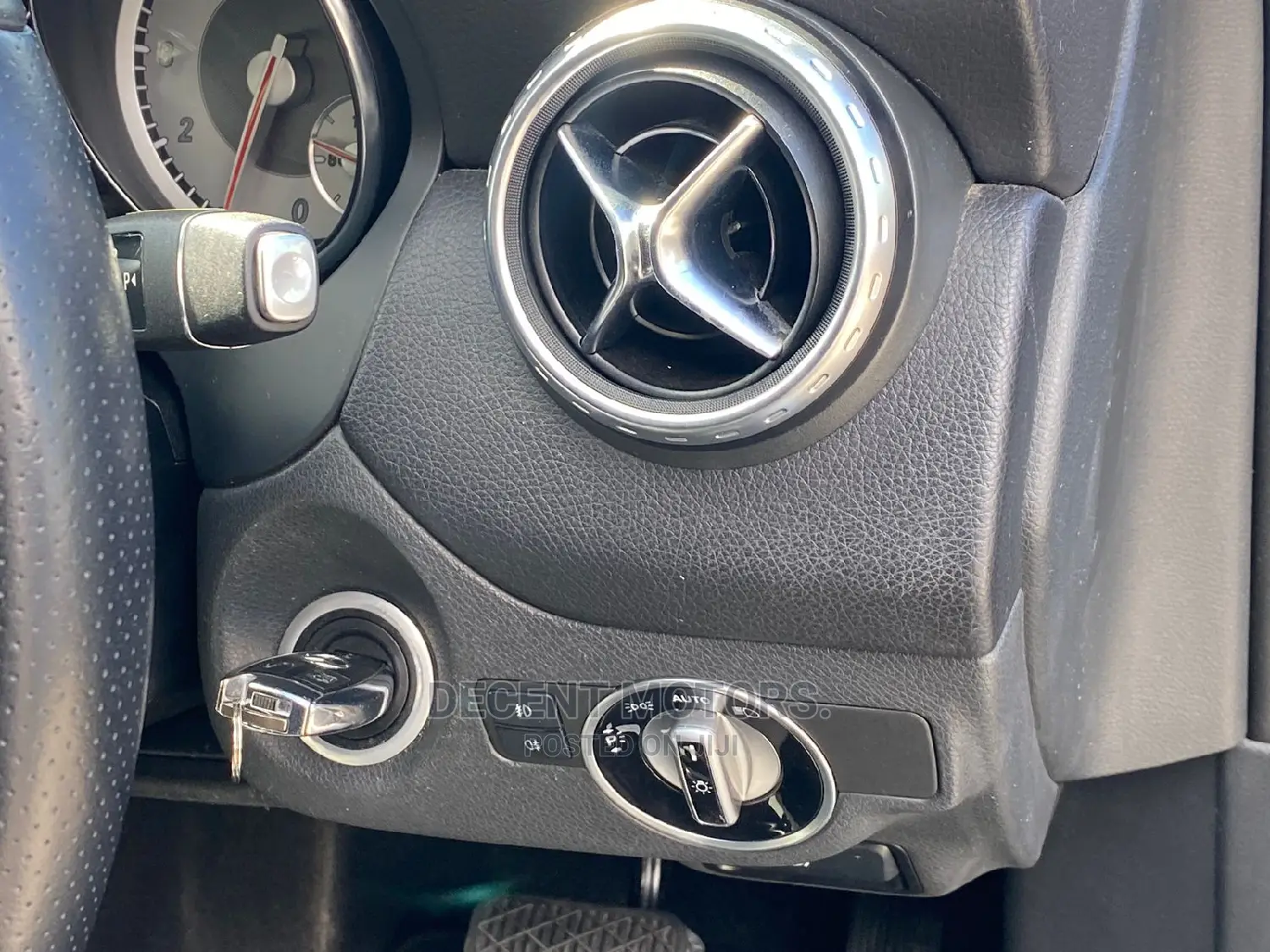 Mercedes-Benz GLA 250 2017 Brown