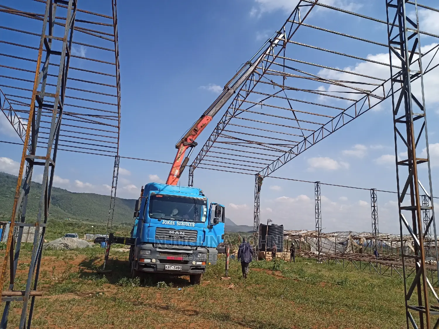 Hiab Crane Truck for Hire (Self Loading Lifting Truck)