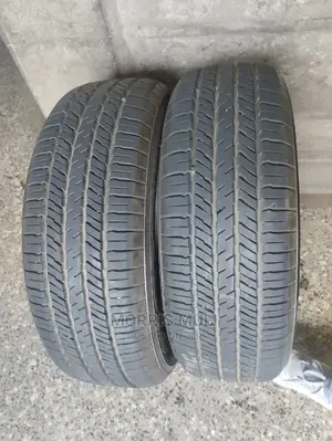 225/60r17 Yokohama.