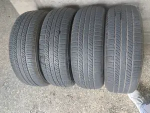 225/60r17 Yokohama.