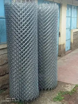 High Quality Chain Links. - Heavy Gauge.