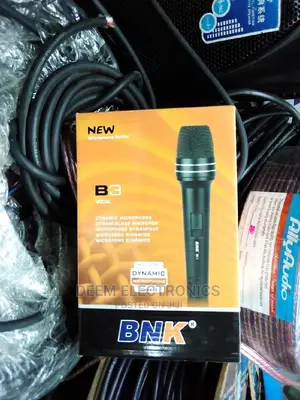 B4 BNK Corded Microphone