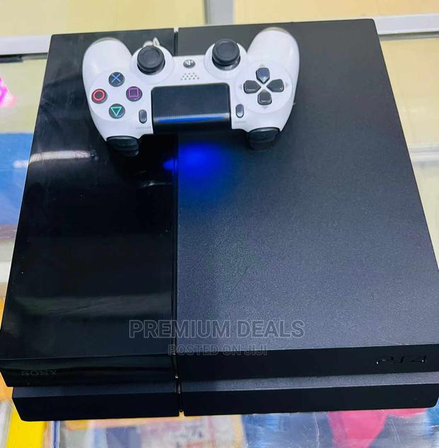 Clean Ps4 Standard in the Shop