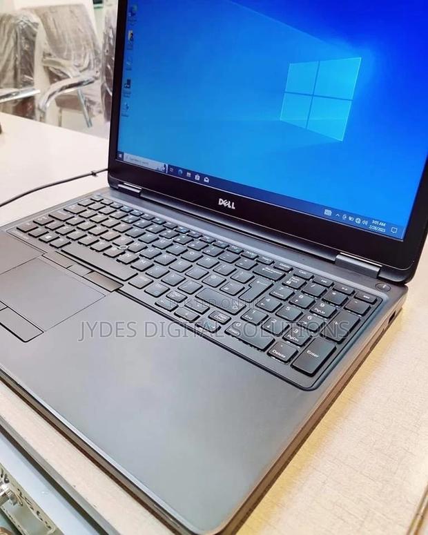 Laptop Dell Latitude 5580 8GB Intel Core I7 SSD 256GB - main view