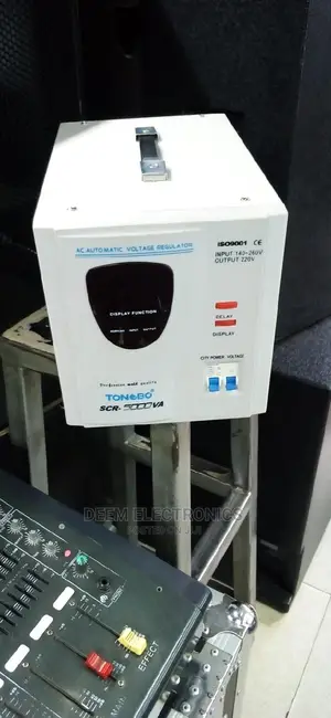 Regulator 5000VA