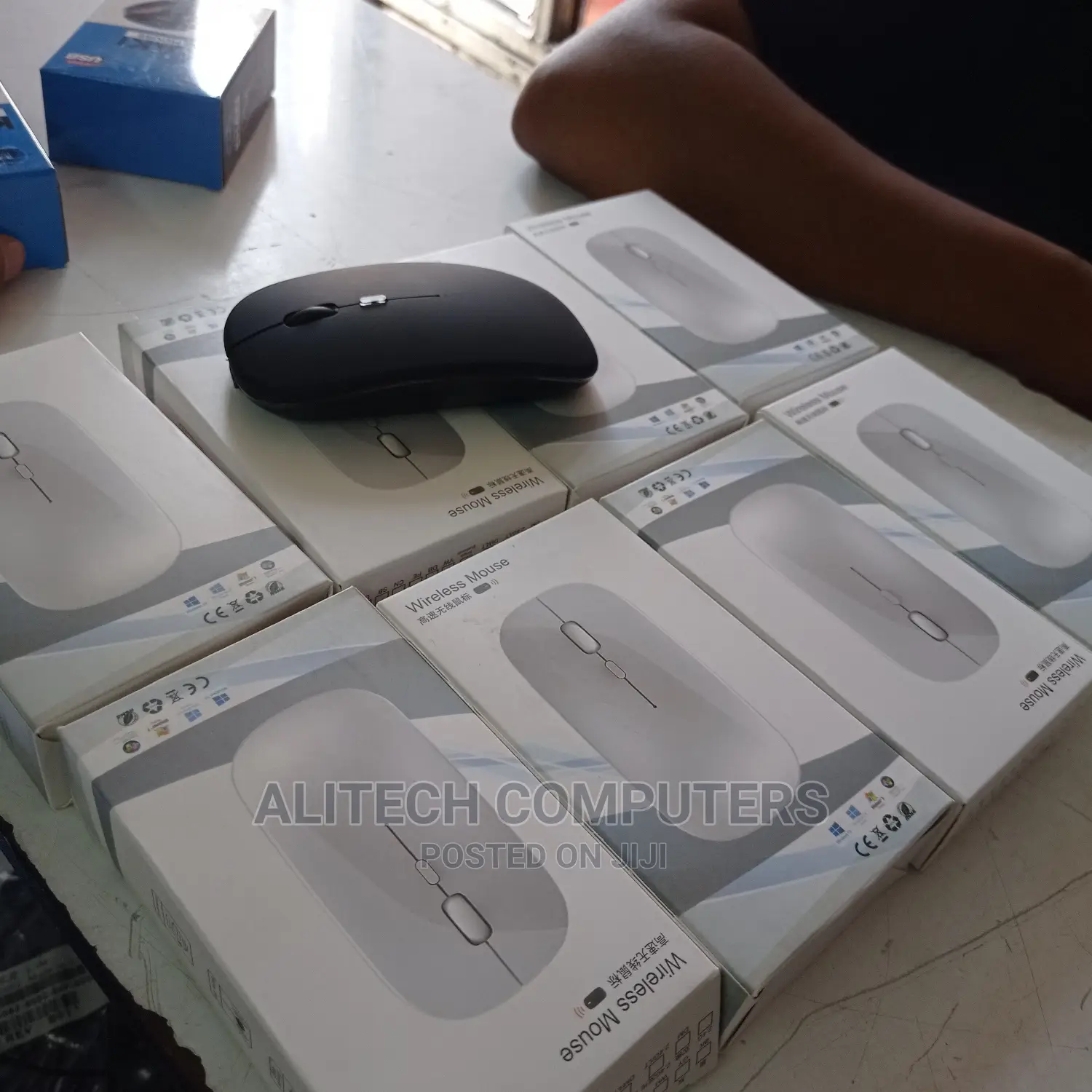 Bluetooth Wireless Mouse ( Rechargable)
