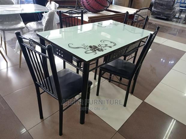 Dinning Table - main view