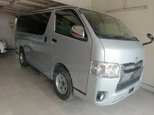 Toyota HiAce 2016 Silver