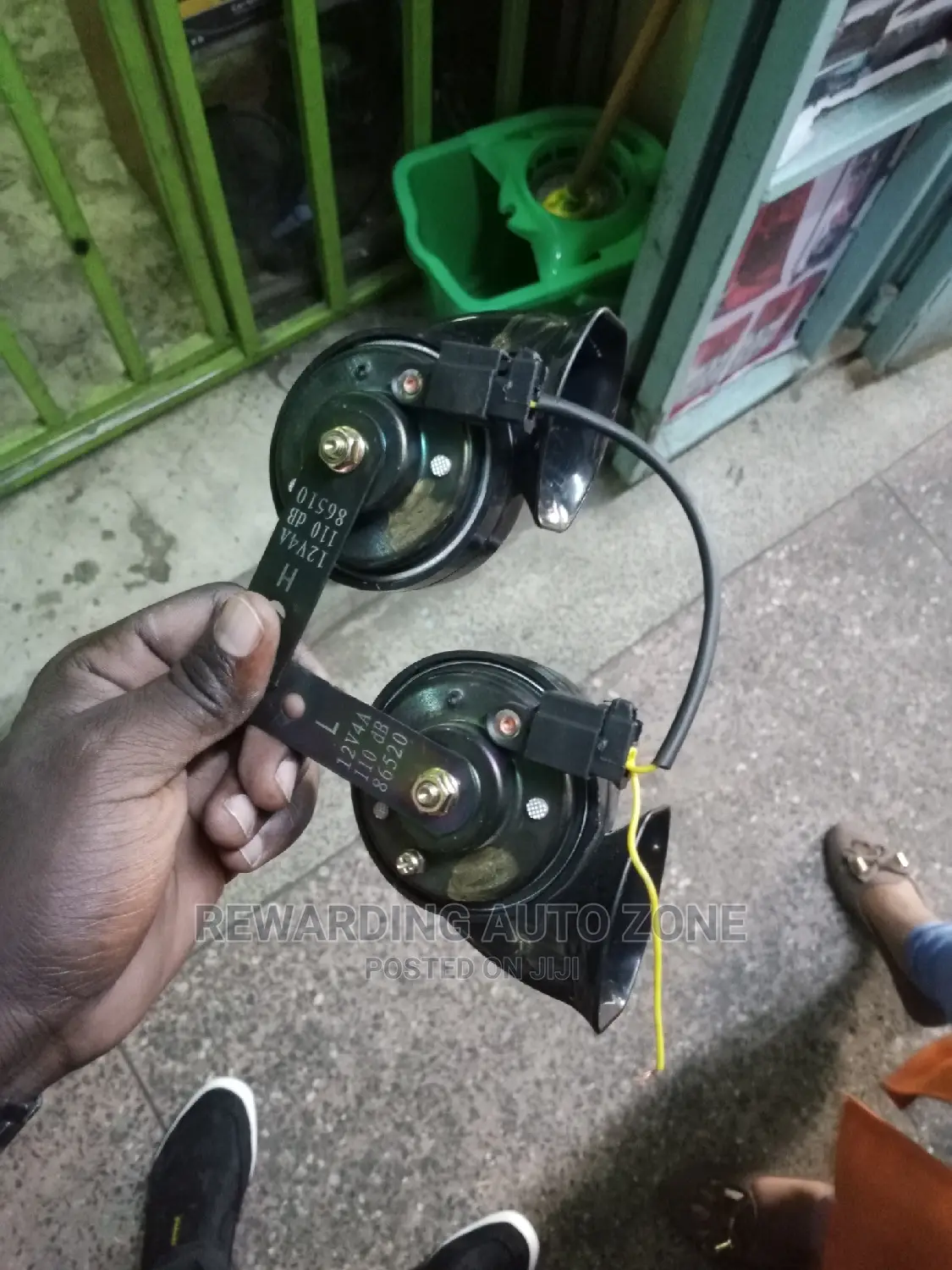 Toyota Harrier Horns.