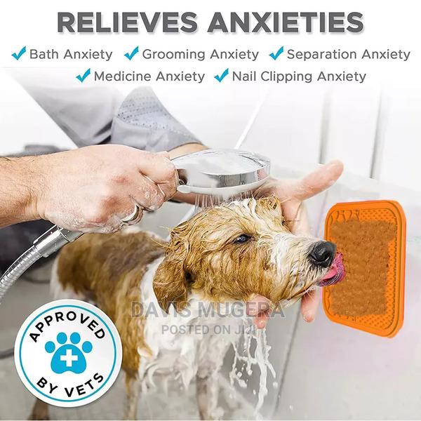 Slow Feeder Cat Dog Lick Mat - thumbnail 3