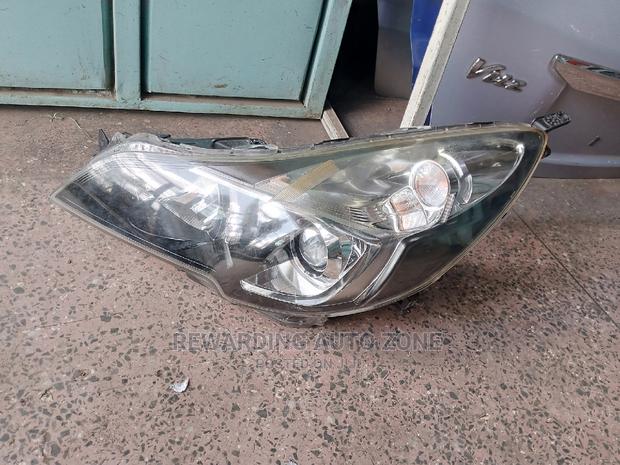 Subaru Br9 Headlight Xenon Black Shed. - thumbnail 2