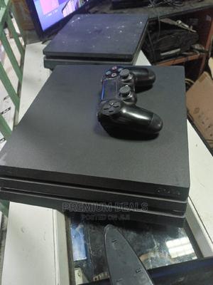 Digital Ps4 Pro - main view