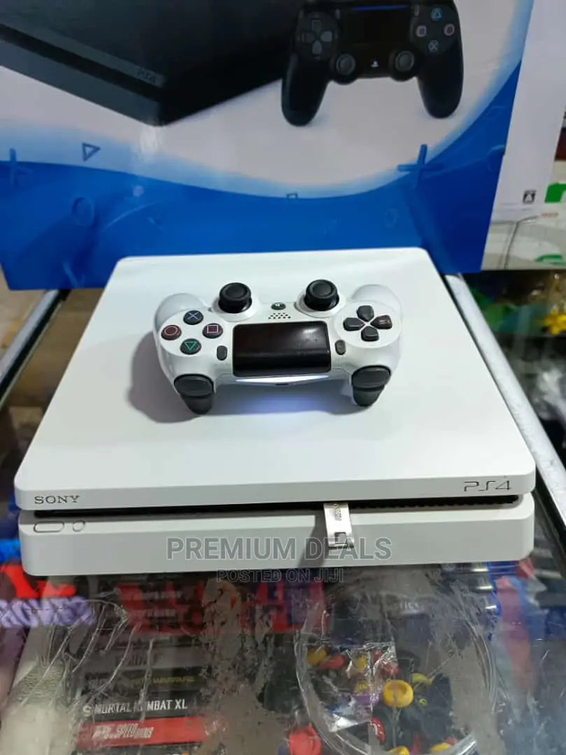 Chipped Slim White Plus Controller