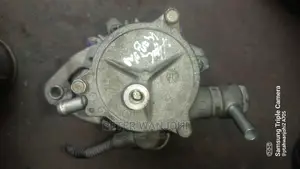 Isuzu NQR Alternator