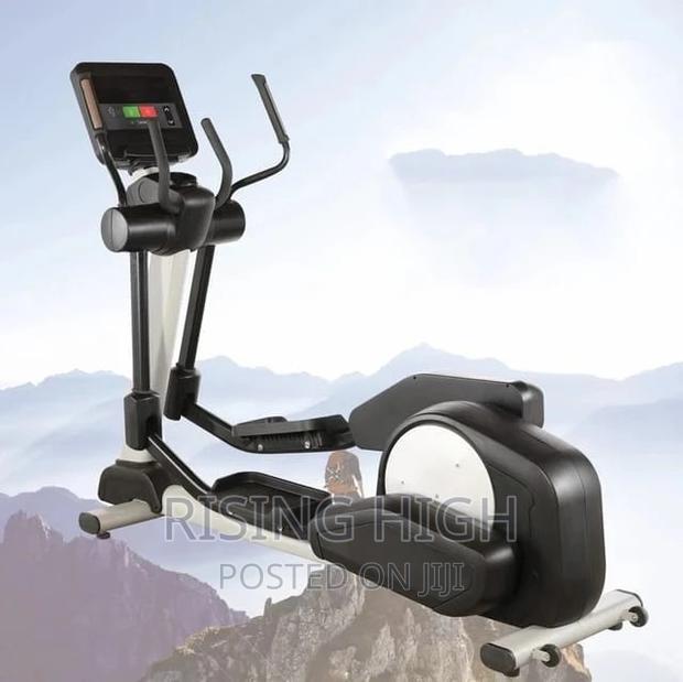 Heavy-Duty Commercial Cross Trainers.
