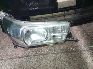 Toyota Hilux Revo Non Xenon