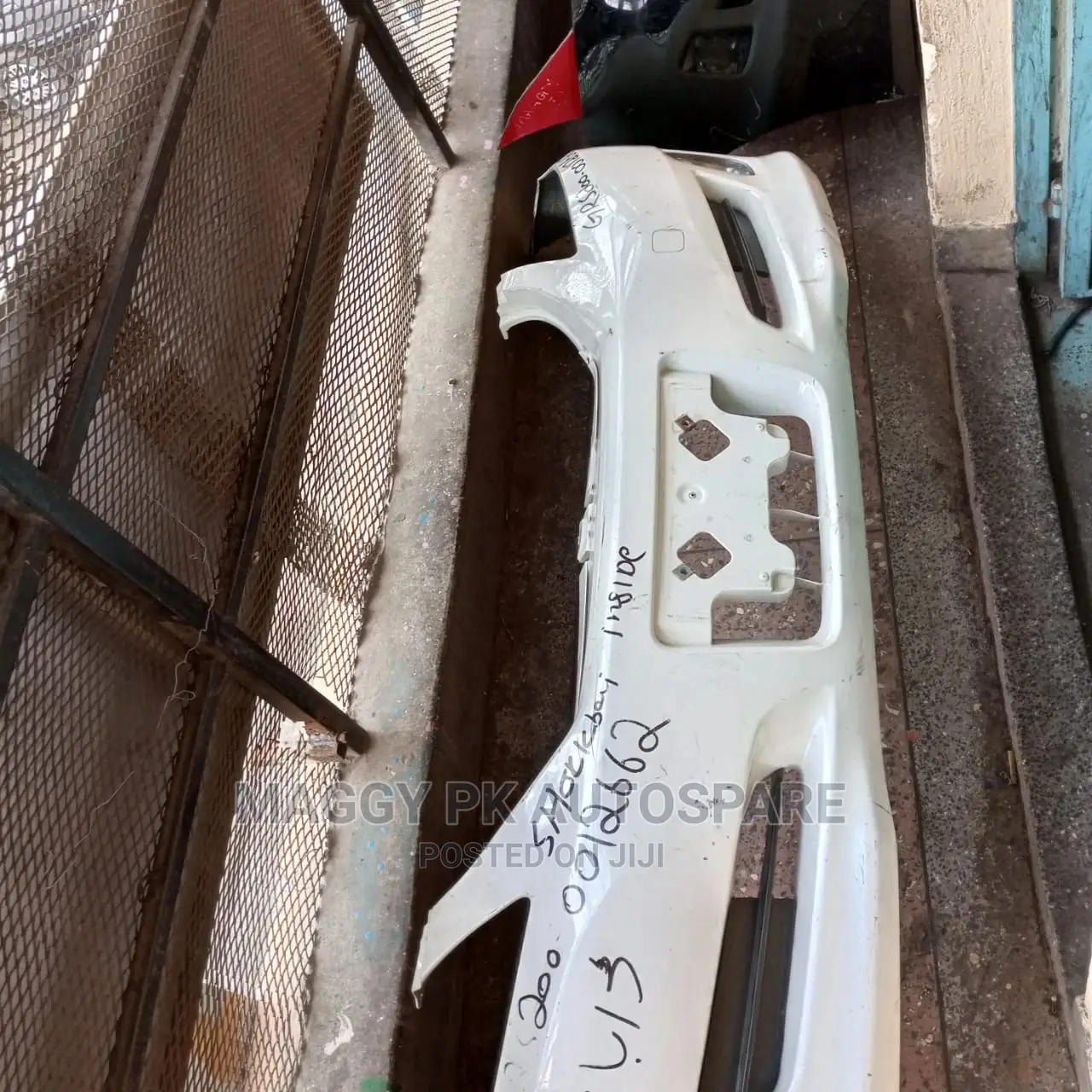 Toyota Crown 2010 Front Bumper