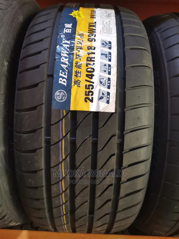 255/40r18 Bearway Tyre