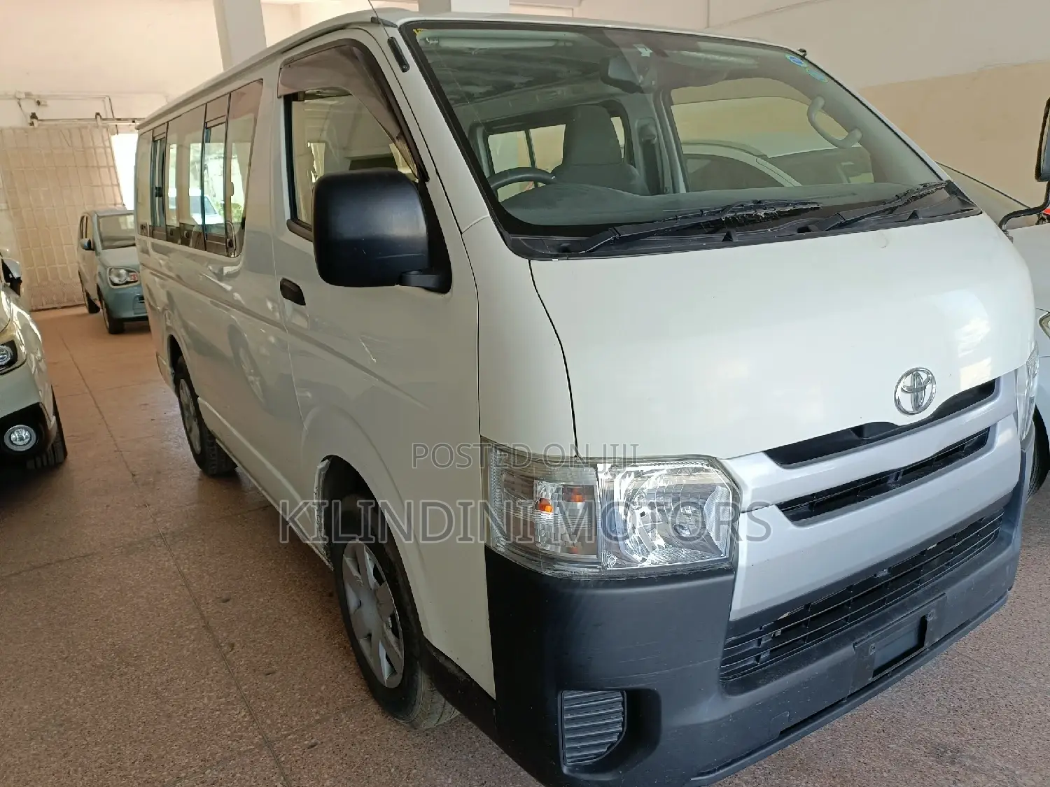 Toyota HiAce 2016 White