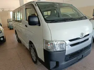 Toyota HiAce 2016 White
